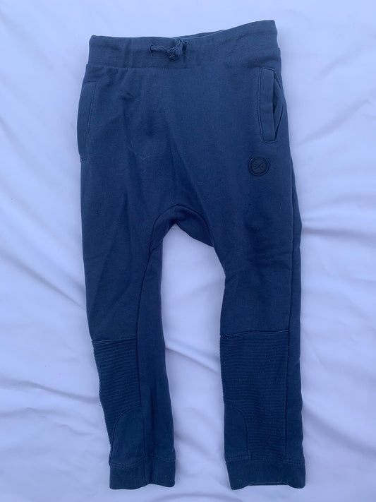 0688 pantalon bleu 4T - GENETIC APPAREL