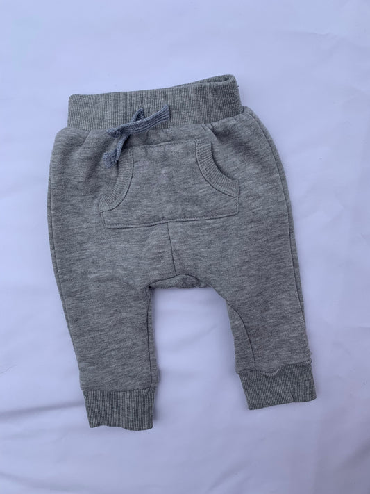 0741 pantalon gris 6 mois - COLIMAÇON